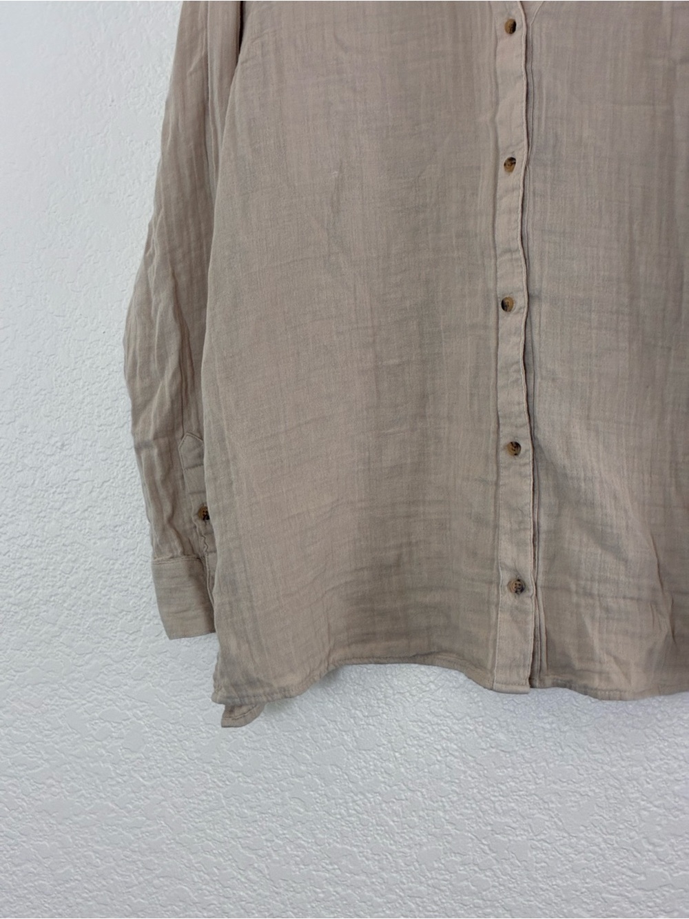 Old Navy | Long sleeve 100% cotton v-neck minimalist button up shirt size large - Picture 5 of 13